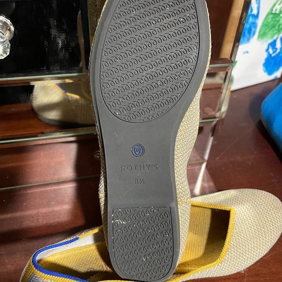 SOLD!!! 🙌🏻 - Picture 2 of 3